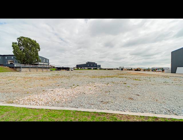 7,500M² VACANT LAND FOR SALE IN KNOPJESLAAGTE